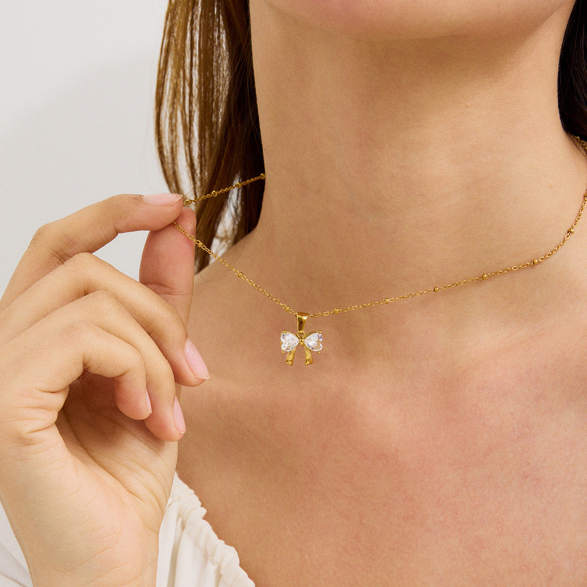 Collier pendentif nœud