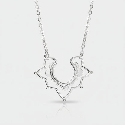 Collier floral simpliste