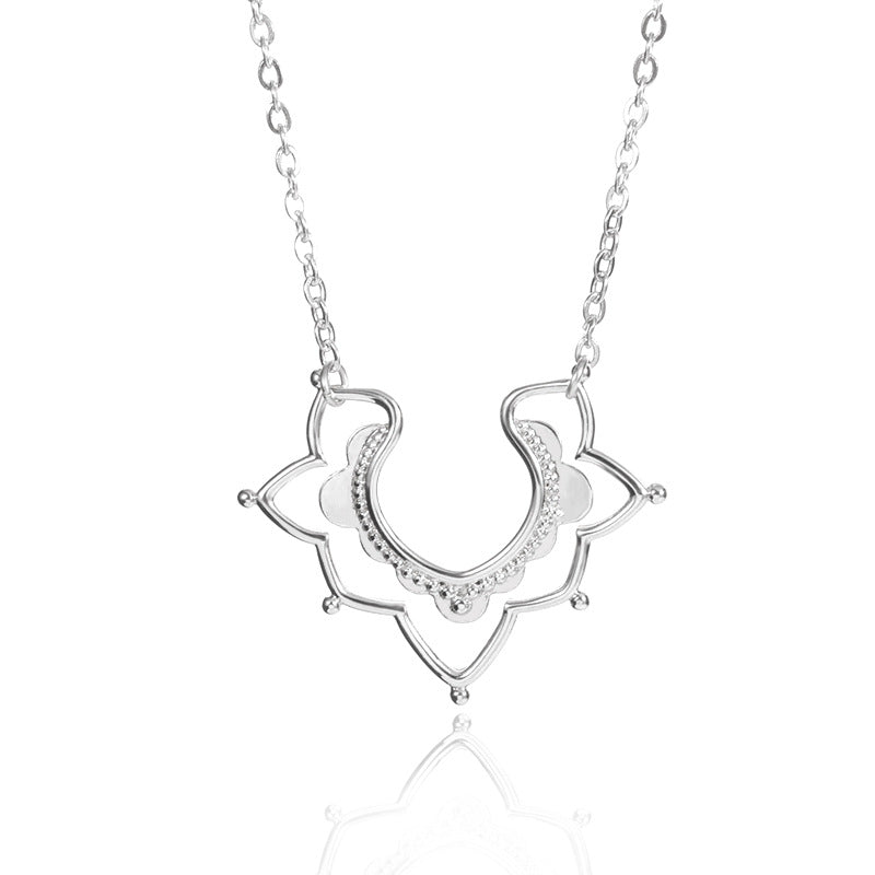 Collier floral simpliste