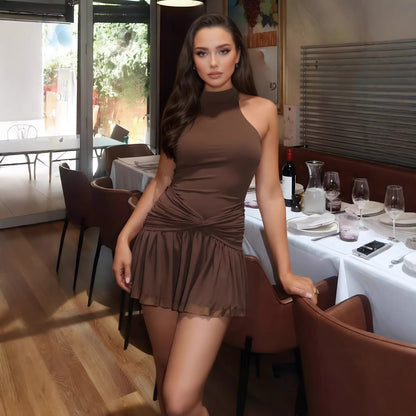 Robe dos nu à volants et nœud