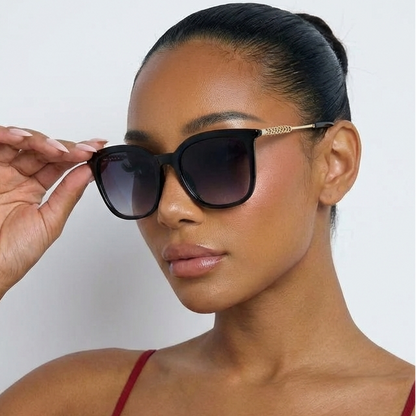 Lunettes de soleil hollywoodiennes